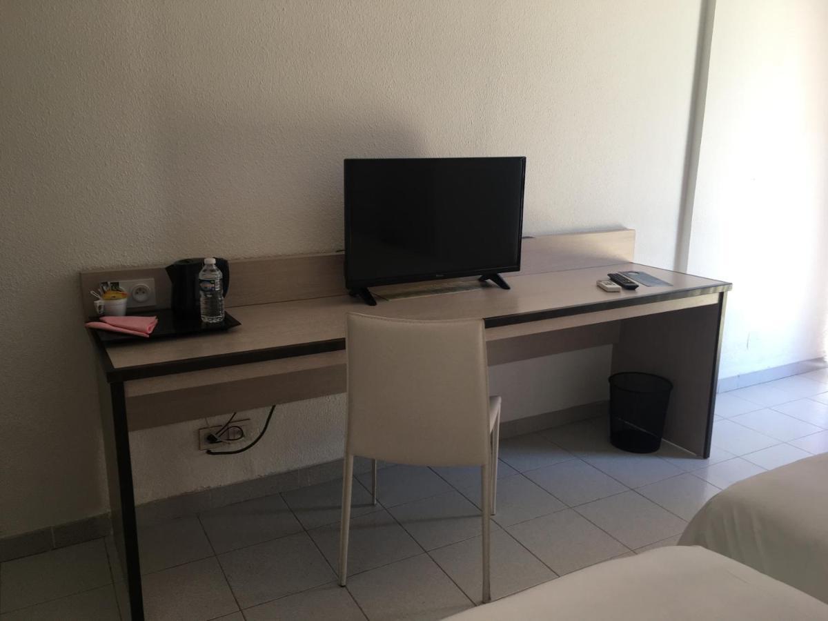 Hotel La Cle Saint-André-de-Sangonis Zewnętrze zdjęcie