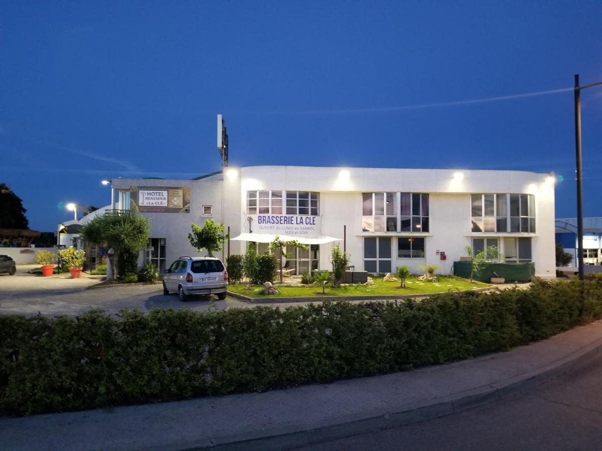 Hotel La Cle Saint-André-de-Sangonis Zewnętrze zdjęcie